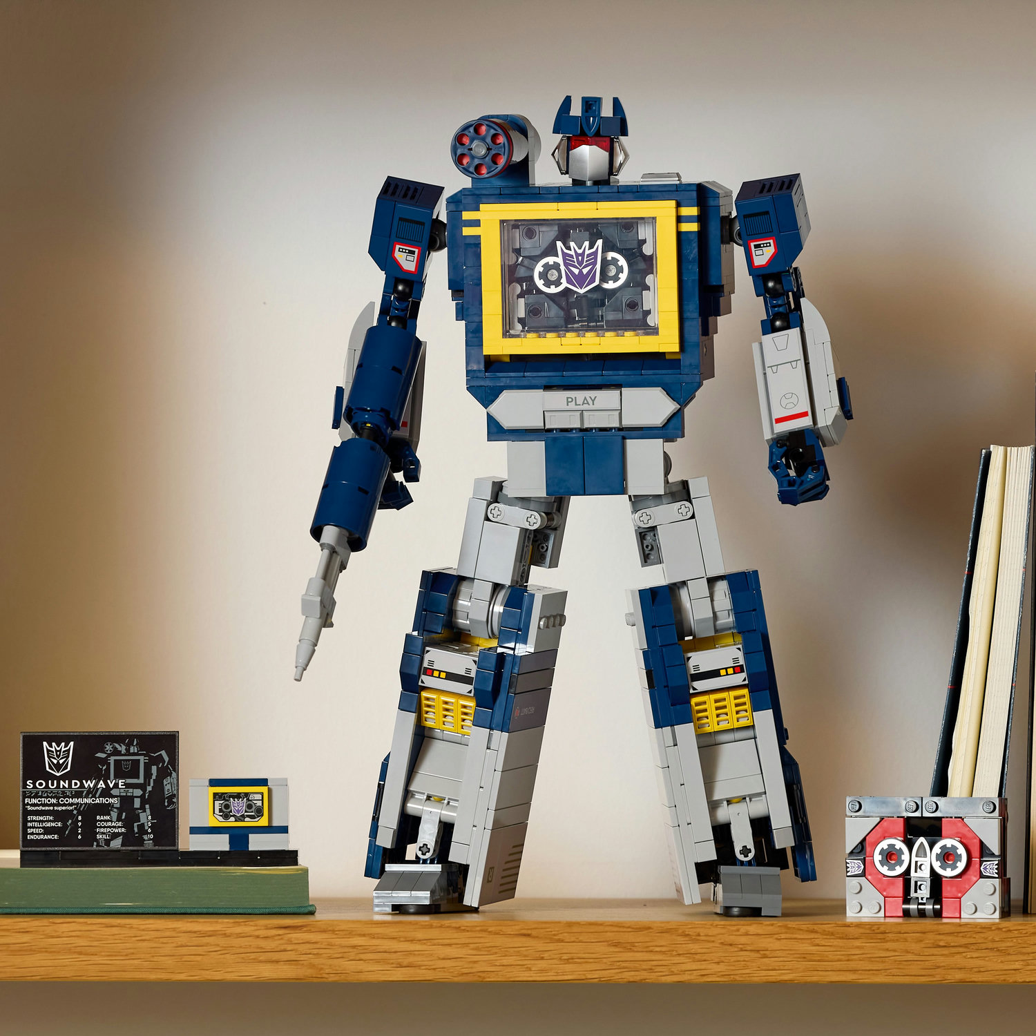 BrickMagic.Asia | 10358 LEGO® Icons Transformers: Soundwave